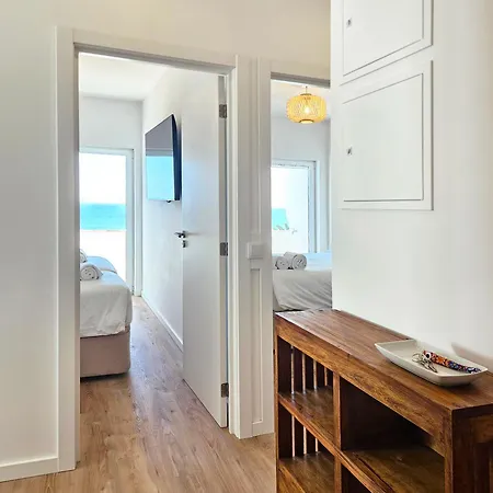 Royal Beachfront - Premium Sea View Διαμέρισμα